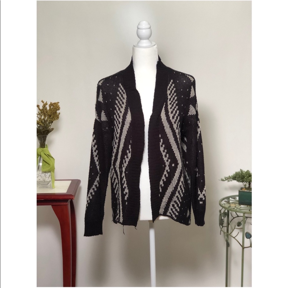 Miss Daisy Black & White Aztec Pattern Sweater - Picture 2 of 4